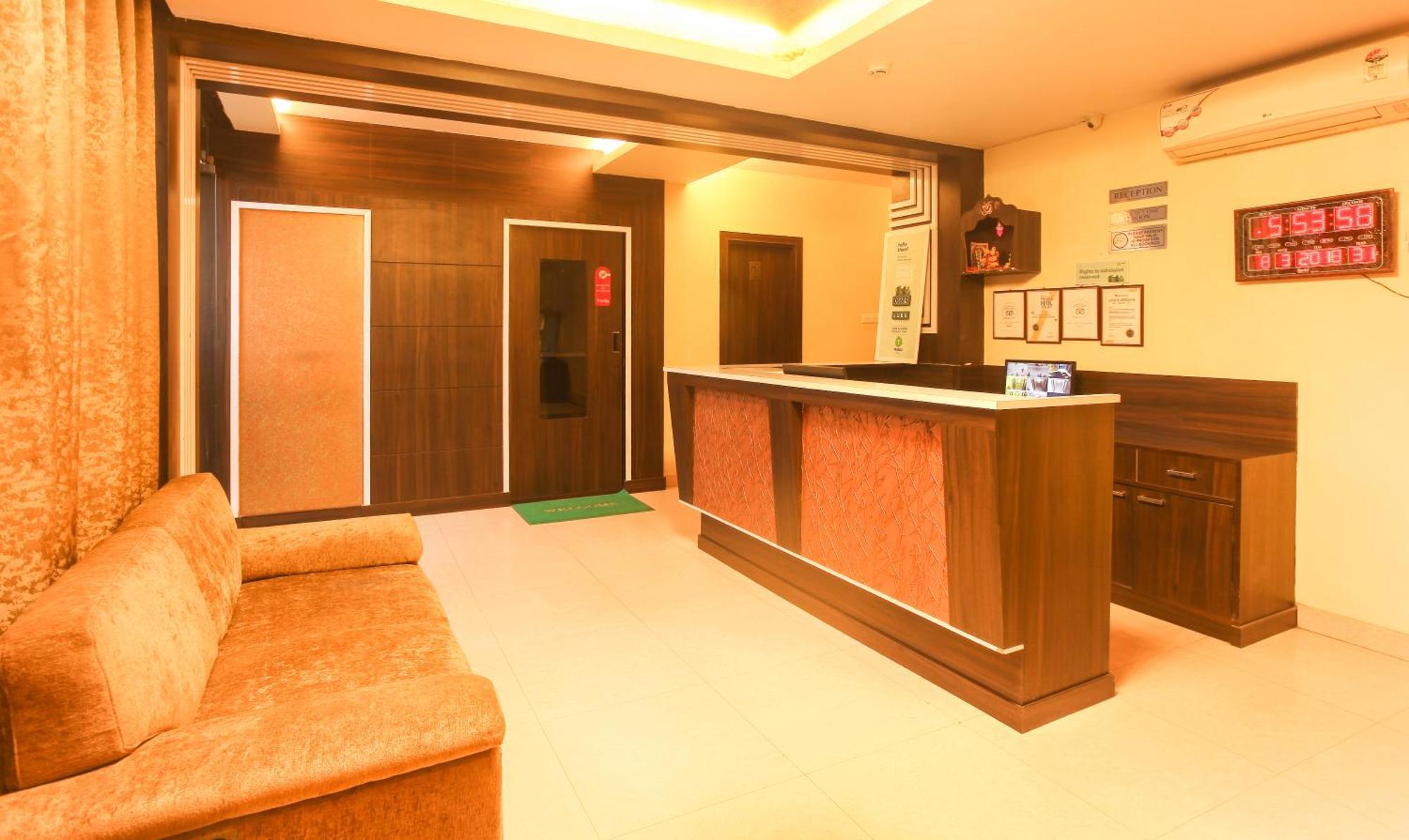 Hotel Janki International 3 Km From Kashi Vishwanath Temple Free Pickup From Railway Station فاراناسي المظهر الخارجي الصورة